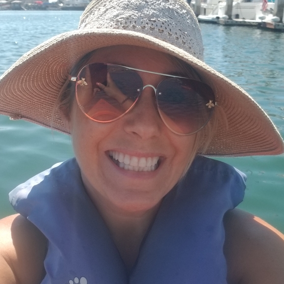 Meet your Posher, Deej - Picture 5 of 8